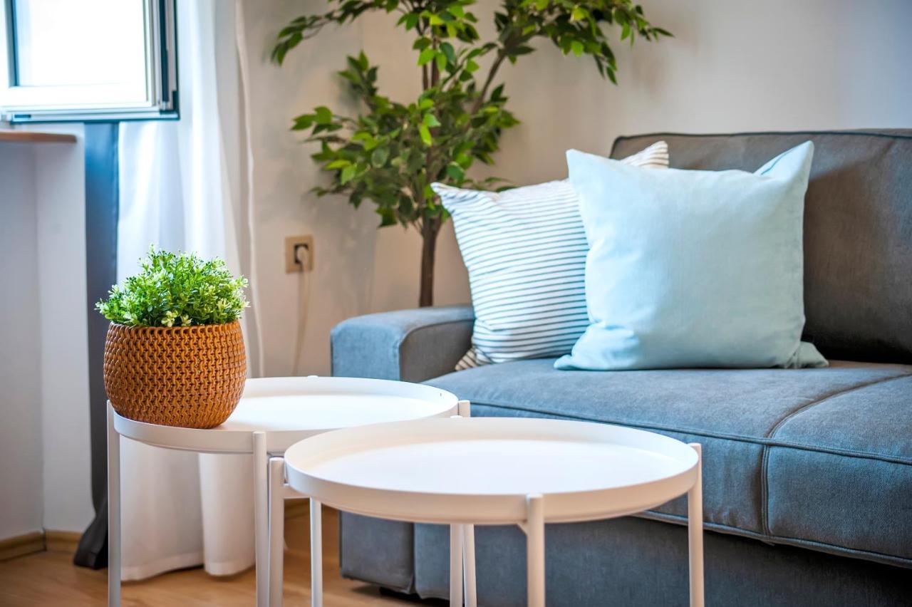 Apartment Mimi ロヴィニ エクステリア 写真