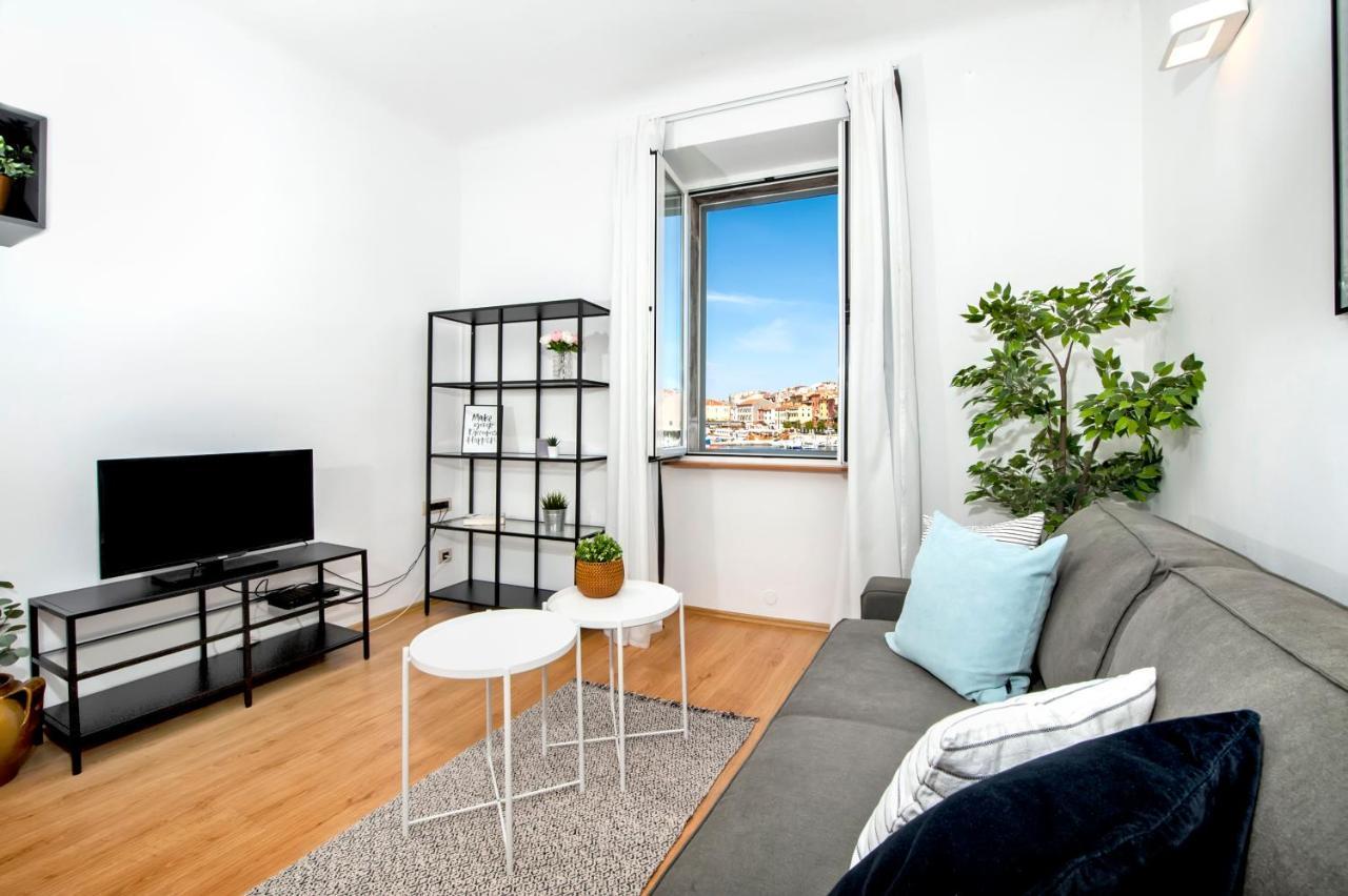 Apartment Mimi ロヴィニ エクステリア 写真
