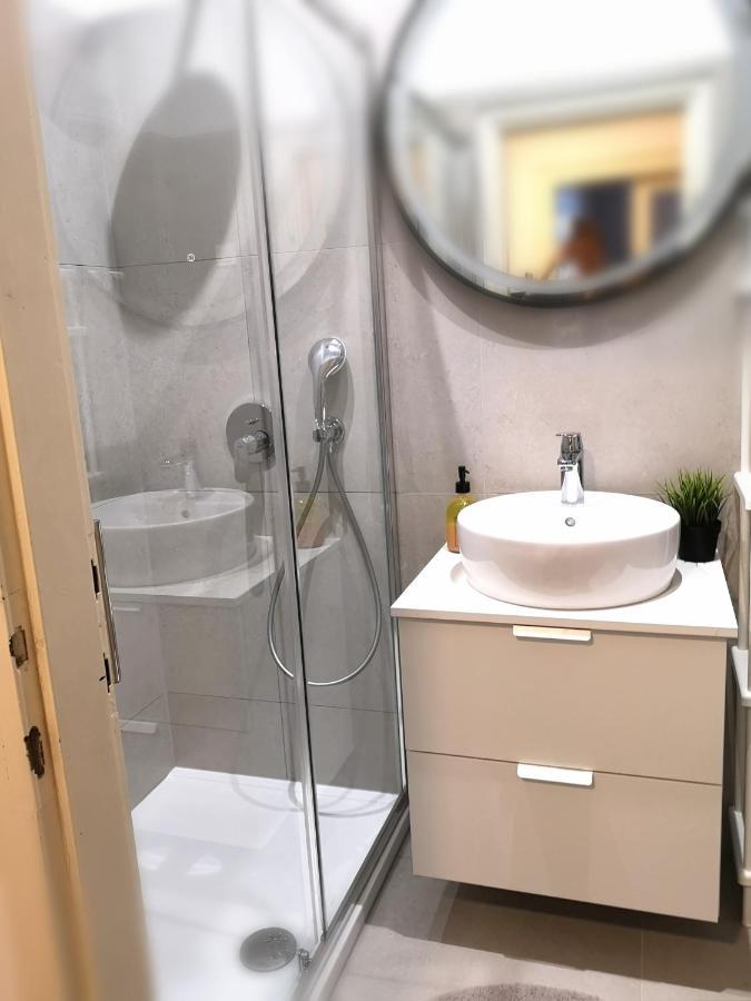 Apartment Mimi ロヴィニ エクステリア 写真